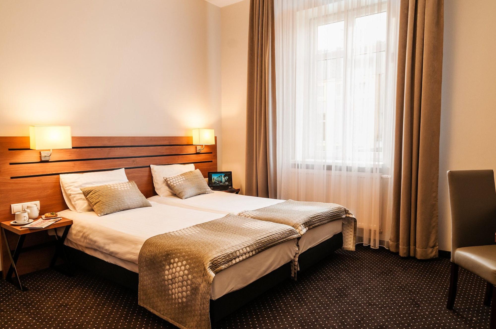 Hotel Wilga Krakow Exterior photo