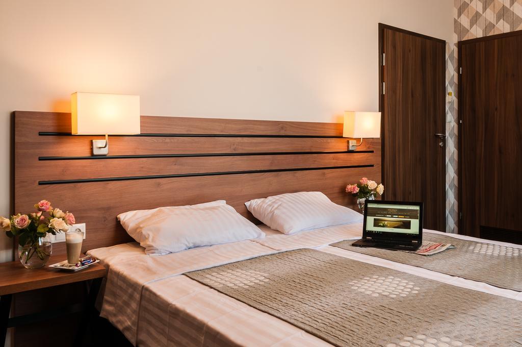 Hotel Wilga Krakow Exterior photo